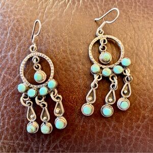 Earrings Zuni Native American made
Vintage unworn Sterling Silver Natural Turq.